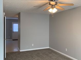 817 Oak Arbor Ct APT 1, Clarksville, TN 37040