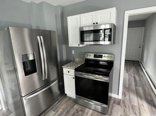 4 Columbus Ave #4, Enfield, CT 06082