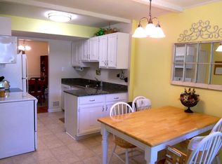 6824 Dina Leigh Ct, Springfield, VA 22153