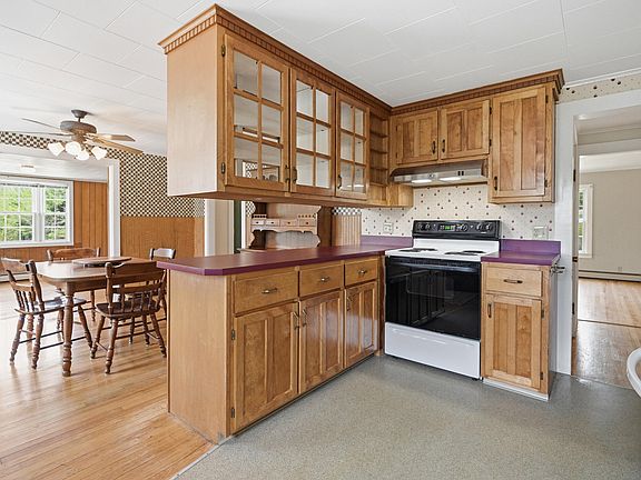 3rd image of 79 Center Hill Road