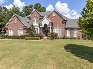 18002 Countrywood Cv, Oxford, MS 38655