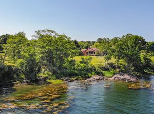 70 N Shore Dr, Owls Head, ME 04854