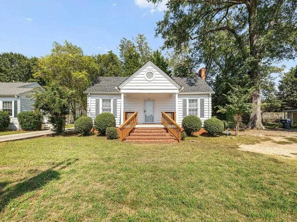 102 W Farley Ave, Laurens, SC 29360