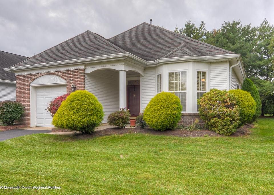 1st image of 1 Lilac Springs Ct