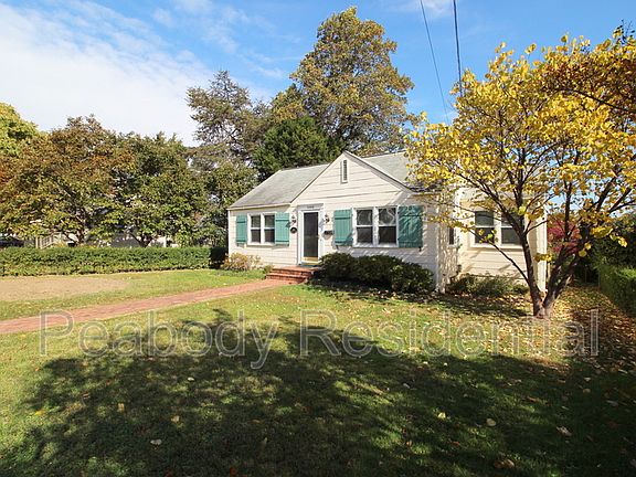2nd image of 3052 Westfall Pl