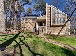 7 Latimer Ln NE, Kennesaw, GA 30144
