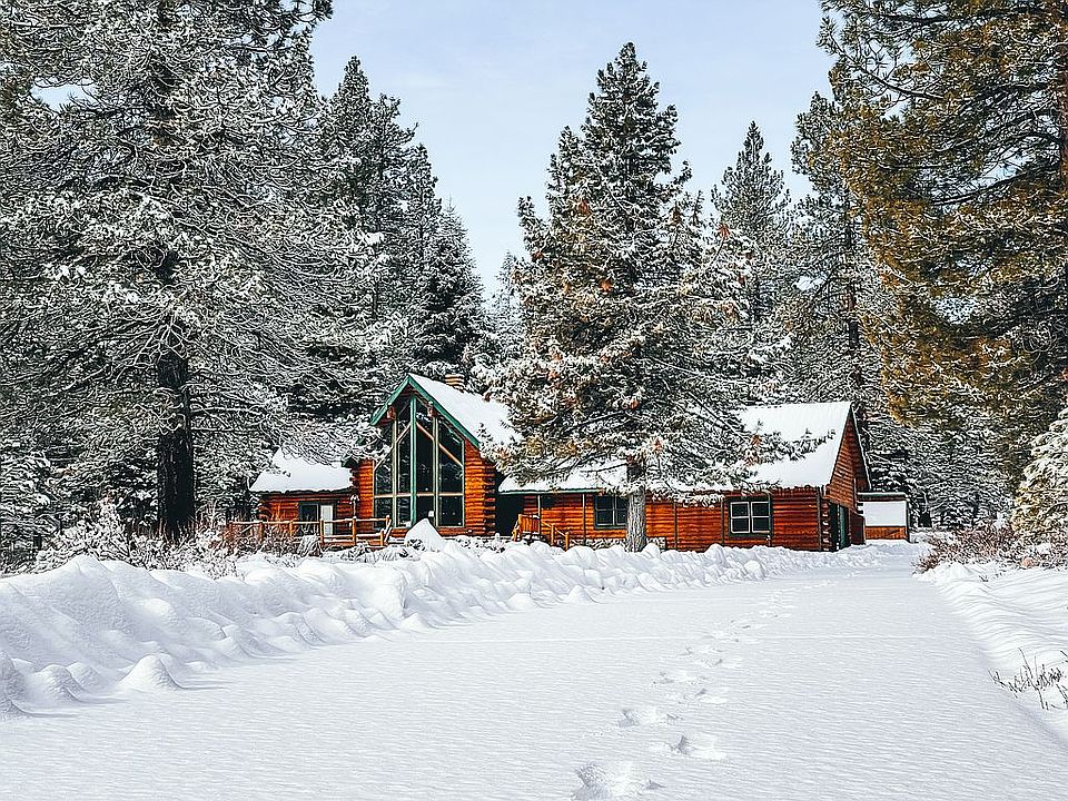 2nd image of 14600 Martis Peak Rd
