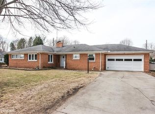 206 Edgewood Ln, La Porte, IN
