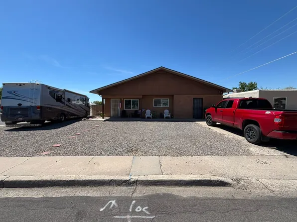2333 E 11th St, Farmington, NM 87401
