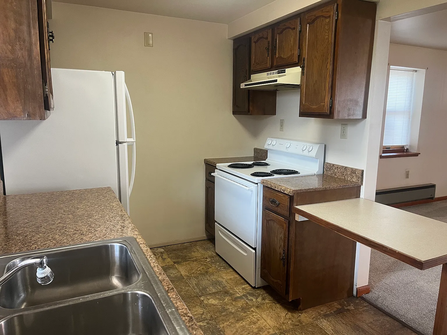 1 bed, 900 sqft, $850 — Photo 2
