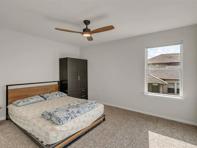 223 Balsam St — Photo 23