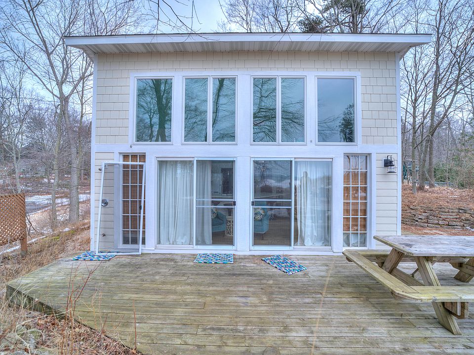 1st image of 5060 Sandpiper Dr