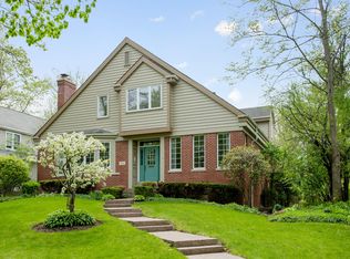 860 Ash St, Winnetka, IL 60093