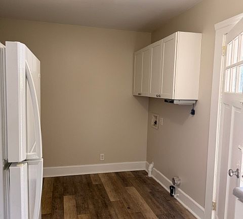 3rd image of 1156 Riverside Ter
