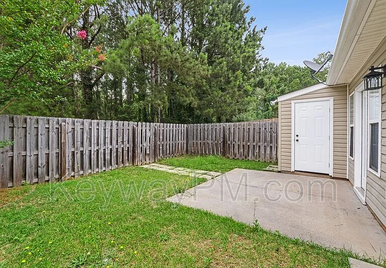 858 Pawley Ct — Photo 14