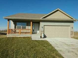 1515 Madisyn Cir, Winterset, IA 50273