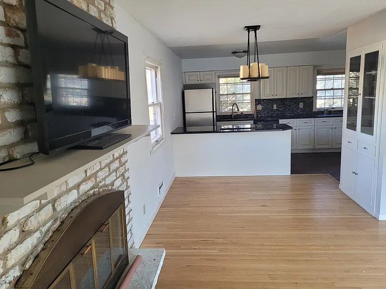 6016 Tamarac Ave — Photo 4