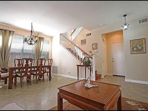 2nd image of 142 Woodcrest Ln