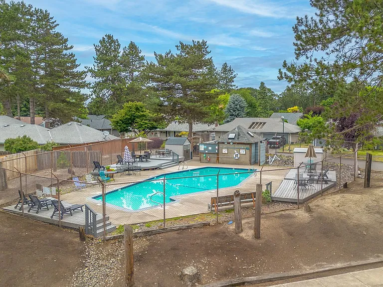 20329 SW Rock Ct — Photo 41
