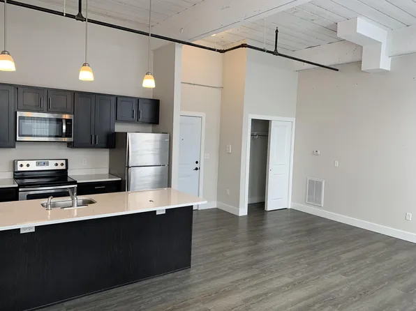 24 Amity St, Cohoes, NY