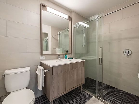 4th image of 1277 E 14th St #105B