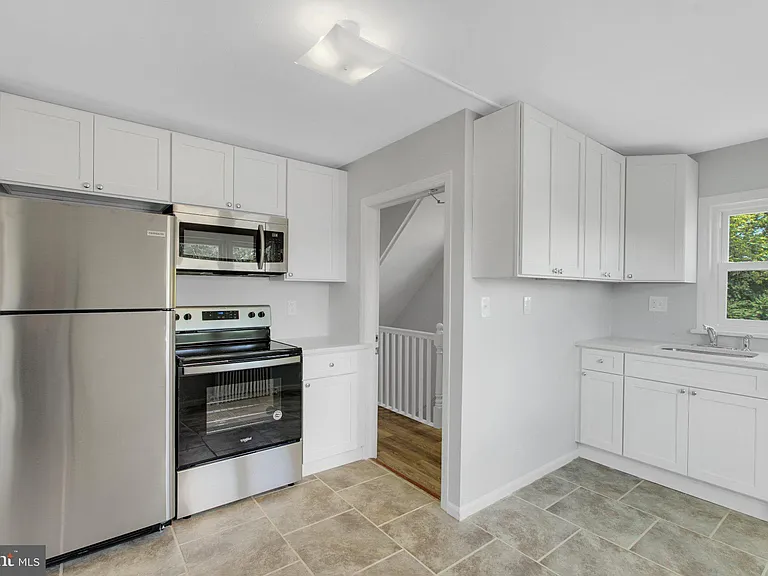 121 E Browning Rd #2 — Photo 12