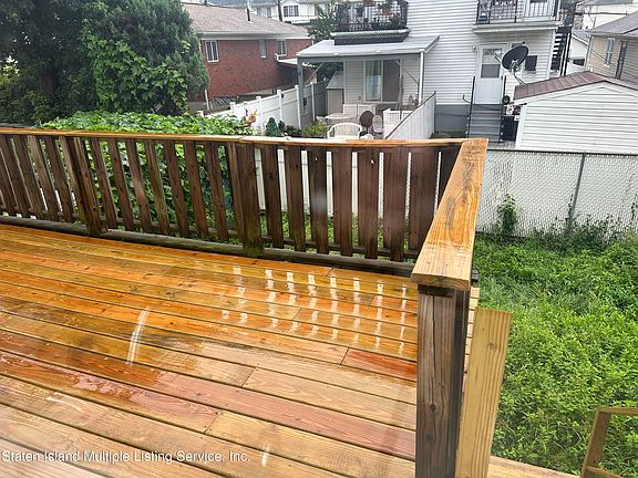 3rd image of 298 Adams Ave