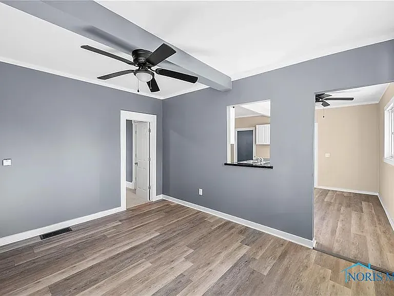 3 bed, $1,200 — Photo 4