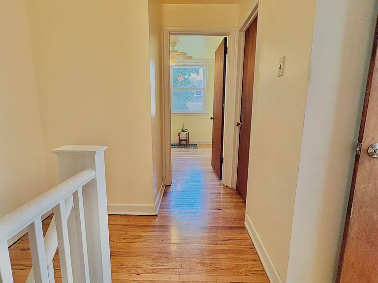 305 E Pleasant St — Photo 10