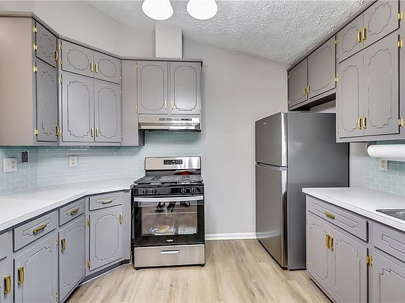 3rd image of 6627 Bent Creek Dr