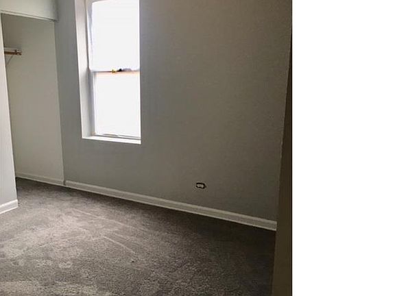 4th image of 725 N Trumbull Ave #3