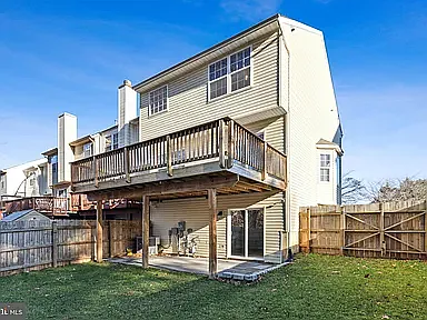 Backyard area 3 (Private Entrance via fence / sliding door)
