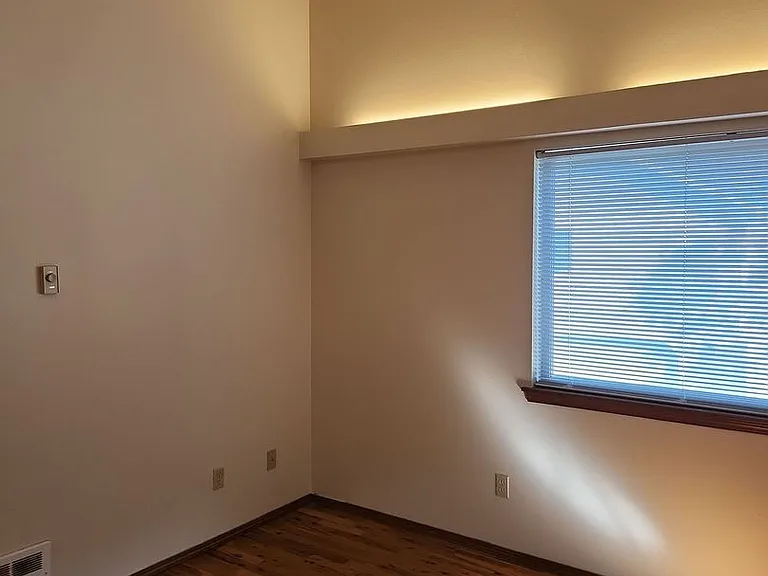 2073 Cherry St #5 — Photo 6