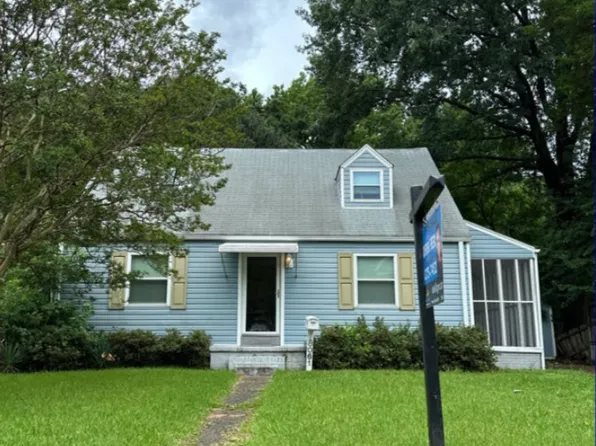 8061 W Glen Rd, Norfolk, VA 23505