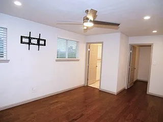 10328 N Dowling Rd — Photo 17