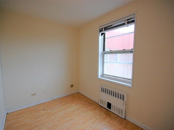 5th image of 699 W 239th St APT 7M