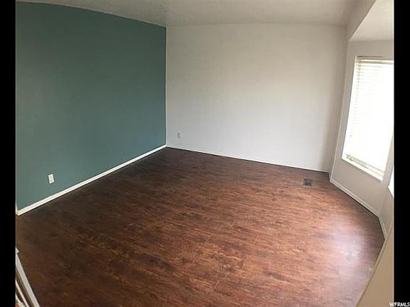 5th image of 6028 S Park Wood Dr