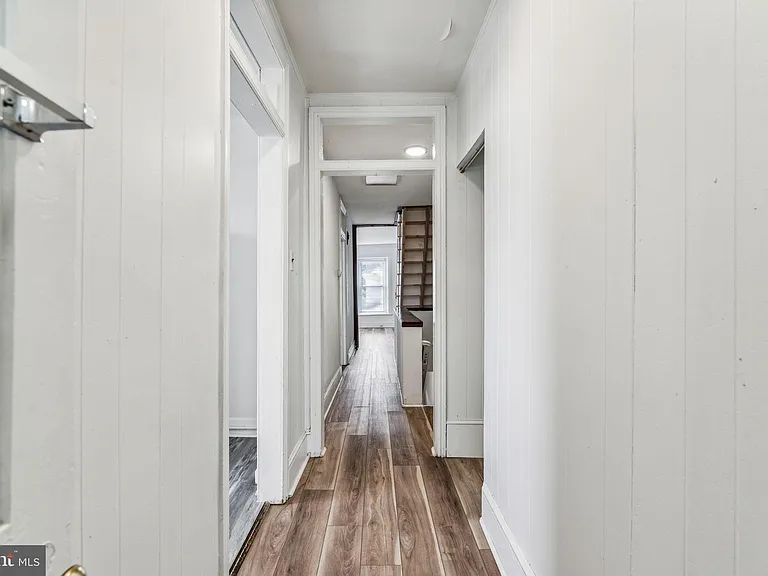270 Dupont St #2 — Photo 2