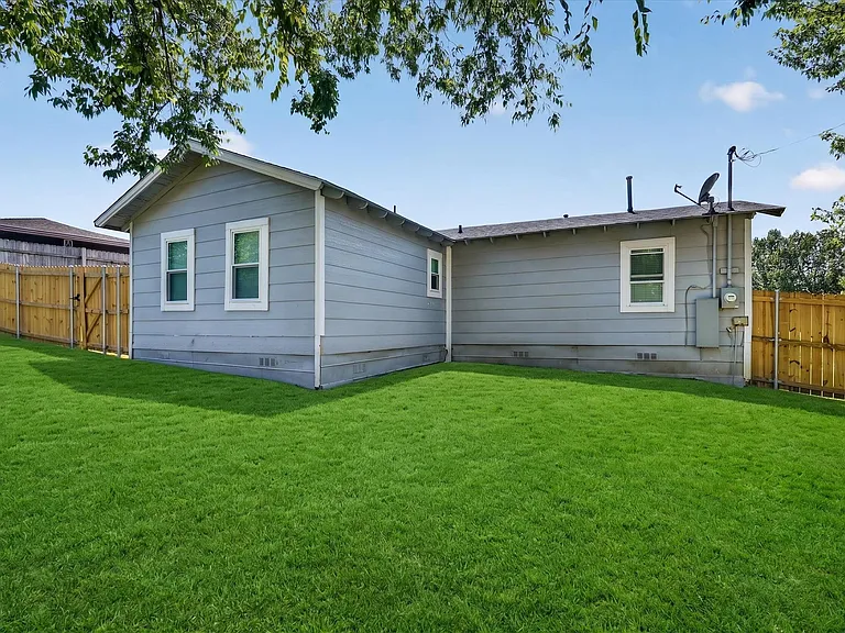 815 Wilson Dr — Photo 25