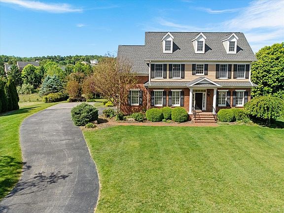 2nd image of 2213 Birch Leaf Ln