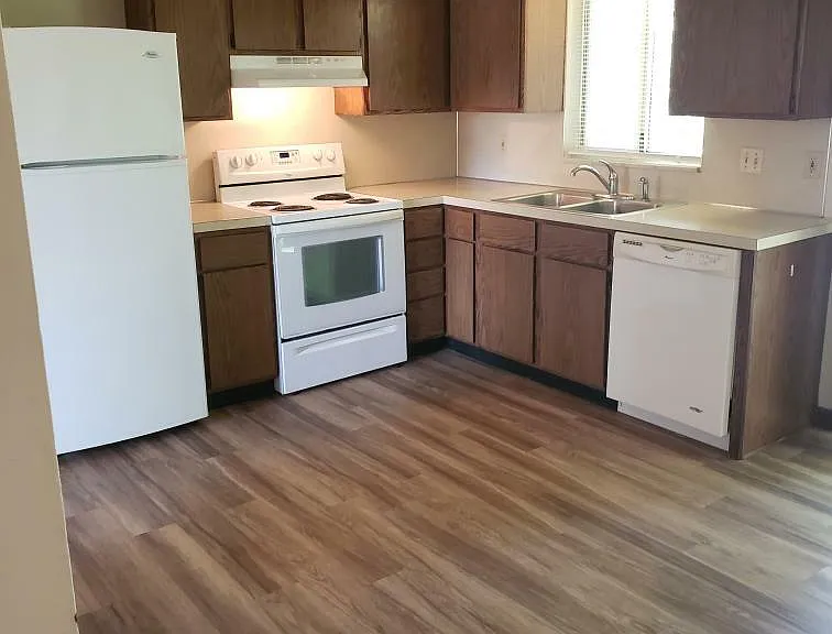 1347 Vineland Ct SE #1347 — Photo 4