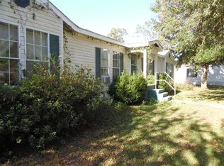 207 Broccoli Rd, Brunswick, GA 31525