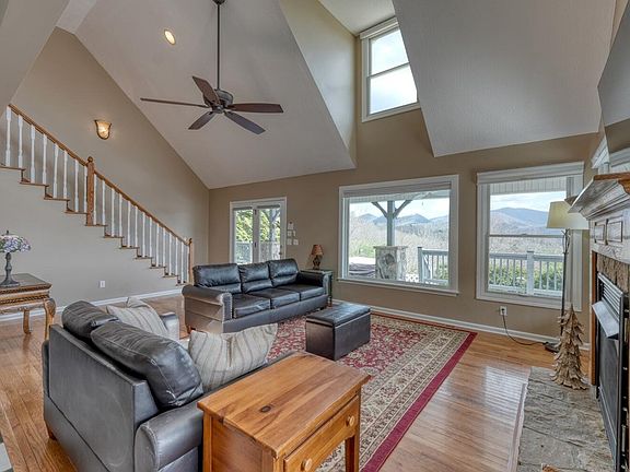 5th image of 3023 Bear Ln