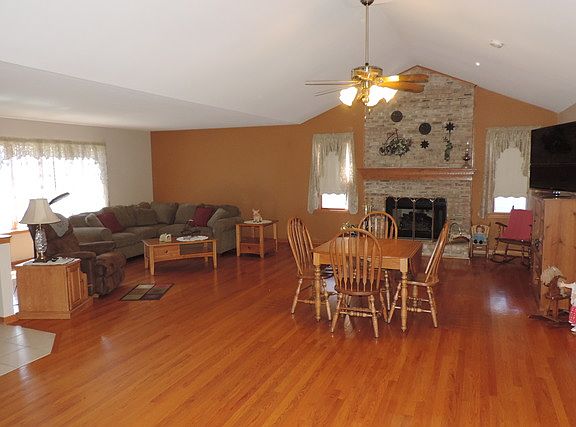 3rd image of 15606 W Donegal Dr