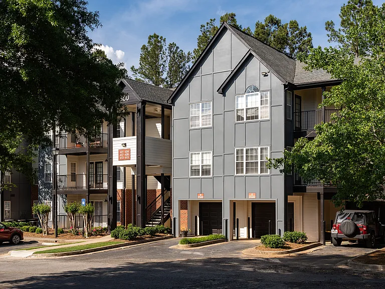 Wesley St. Claire Apartments at Lawrenceville — Photo 44