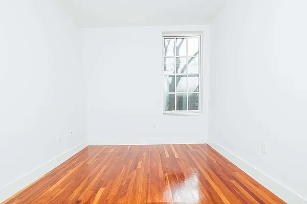 Rented by Nooklyn NYC LLC | media 28