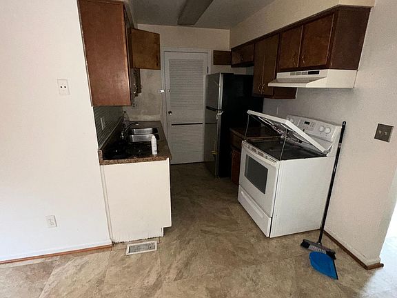 4th image of 3064 Benchwood Dr