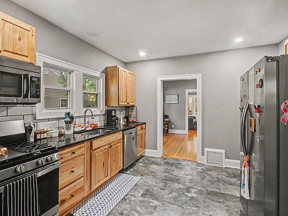 5th image of 1217 Pinehurst Blvd