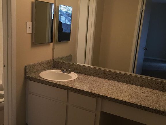 5th image of 3045 W Walnut Hill Ln APT 1018