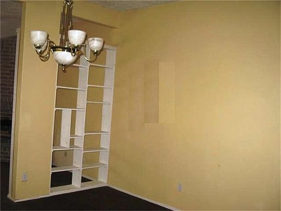 3rd image of 21127 Park Mount Dr
